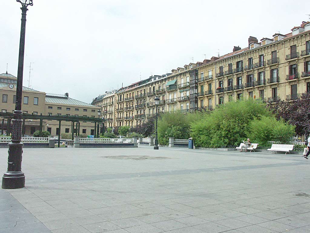 le-centre-1.jpg